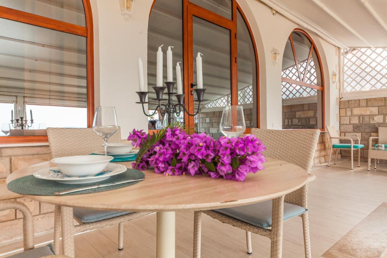 Apartments Belvedere แฮร์เซ็ก-โนวี ภายนอก รูปภาพ